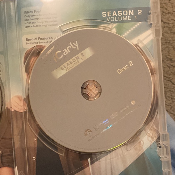 ICARLY DVD SEASON 2 VOLUME 1 - Picture 3 of 4